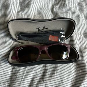 Ray-Bans Wayfarer - ⭐️FREE SHIPPING⭐️